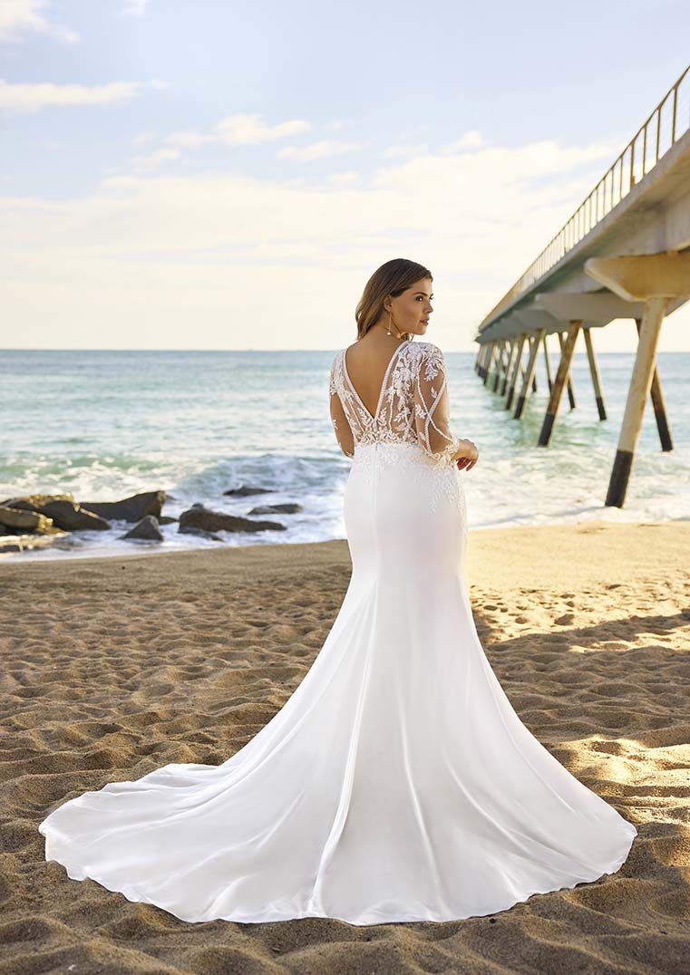 EMOTION White One wedding dress vestido de novia 2 EMOTION White One wedding dress vestido de novia 1