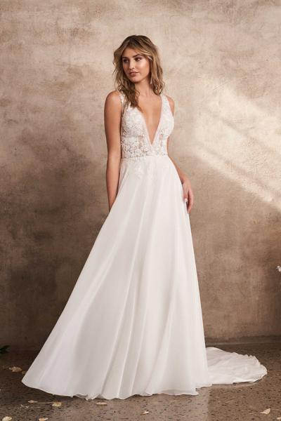 LILLIAN WEST 66202 PRELOVED