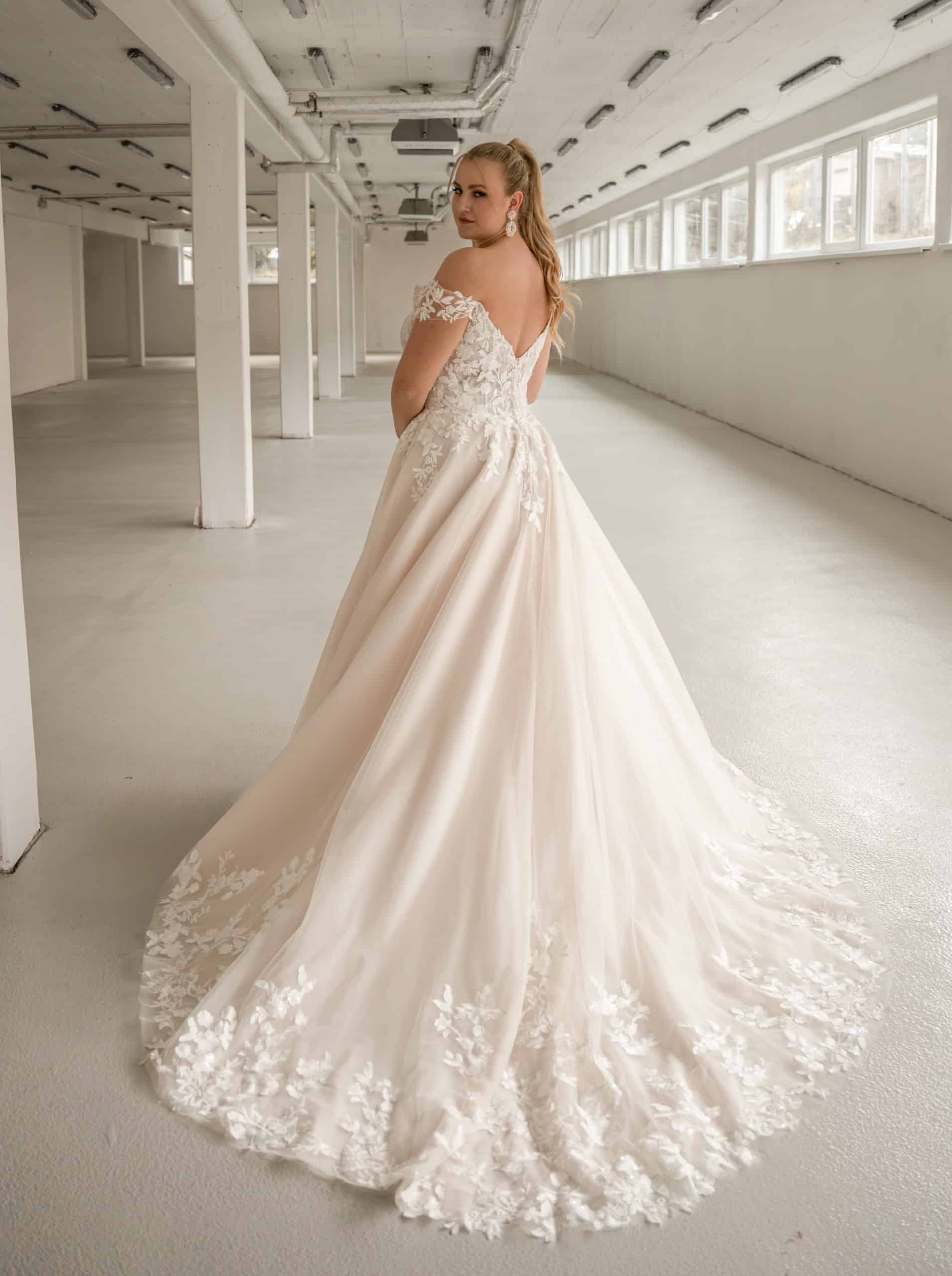 90609 Diane Legrand wedding dress vestiod de novia 1