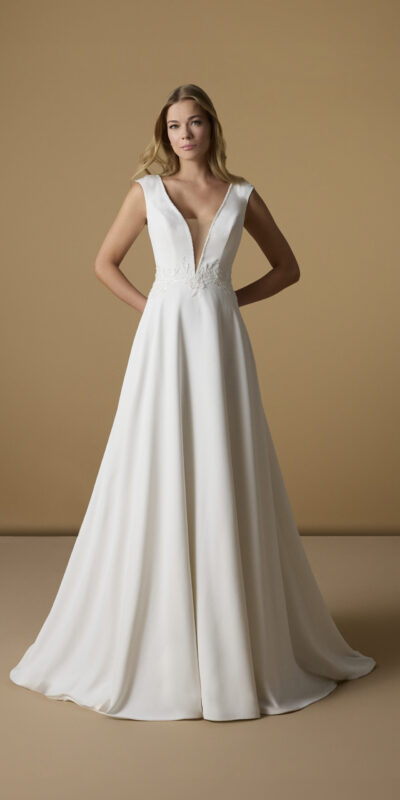 002 NICOLE MILANO ALOISIA
