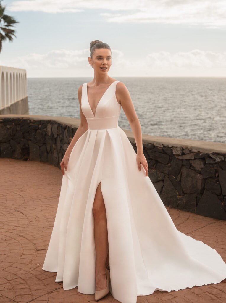 1961 Pearl Diane Legrand wedding dress vestido de novia 1