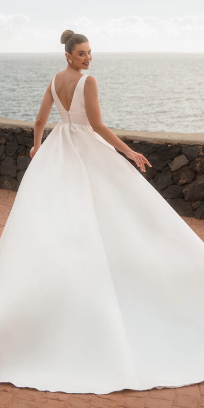 1961 Pearl Diane Legrand wedding dress vestido de novia 1