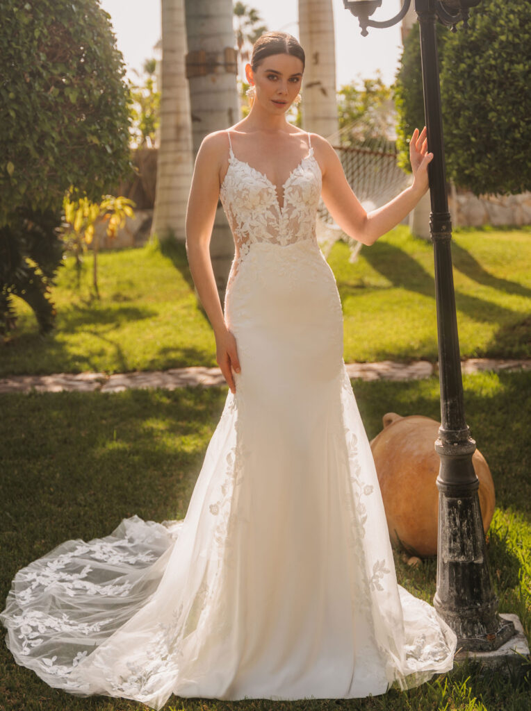 2608 Lisa Donetti Diane Legrand wedding dress vestido de novia 1