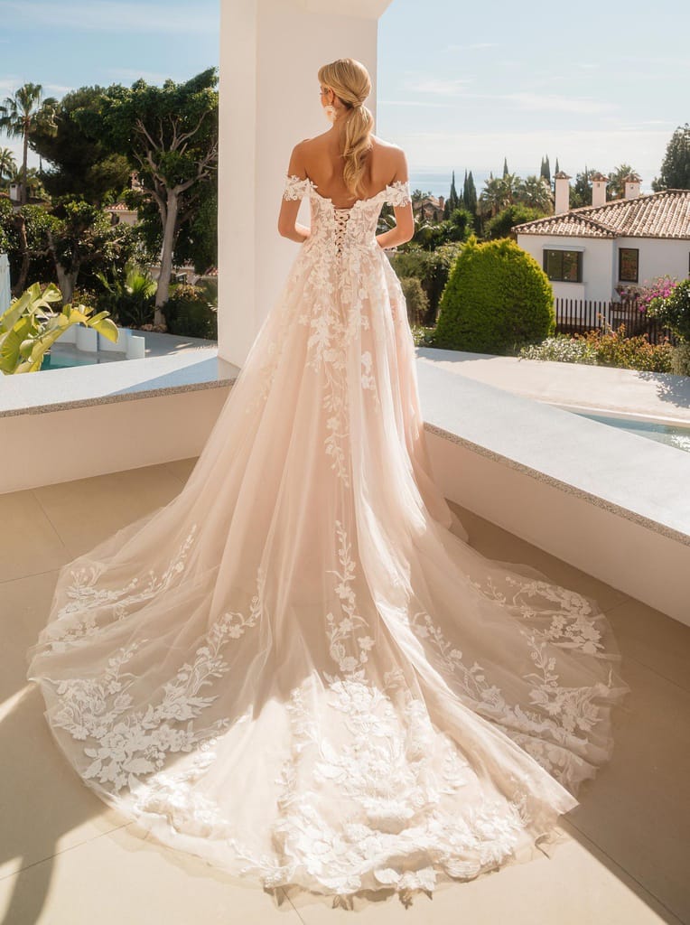 8201 Diana Legrand wedding dress vestido de novia 4