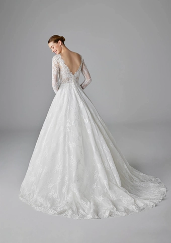 Paradis Pronovias wedding dress vestido de novia 1